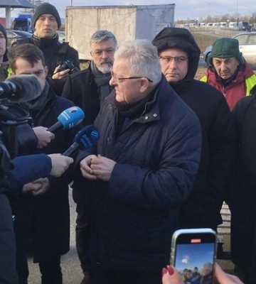 Польські фермери погодилися призупинити блокування на пункті пропуску «Шегині-Медики»