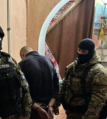 У Дніпрі підлітків затримали за підозрою у жорстокому вбивстві: наймолодшому – 14 років. Фото та відео