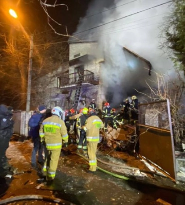 У Львові стався вибух у приватному будинку, під завалами можуть бути люди