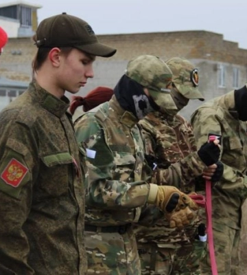 Наемники из ЧВК &quot;Редут&quot; обучают студентов из Мелитополя навыкам боевых действий на военном полигоне 