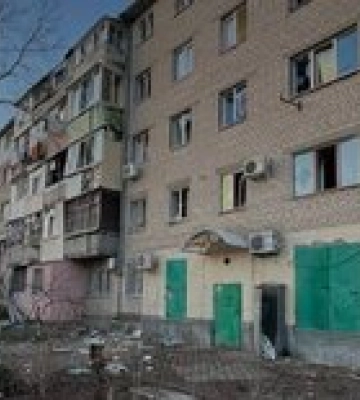 Три человека погибли в результате ночного обстрела Херсона: фото последствий