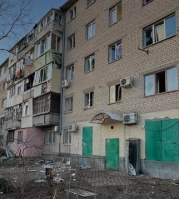 Ворог уночі вдарив з артилерії по центру Херсона, загинули троє людей