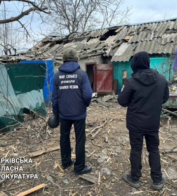 Вночі окупанти обстріляли село Підсереднє на Харківщині, дві особи дістали поранення. ФОТОрепортаж