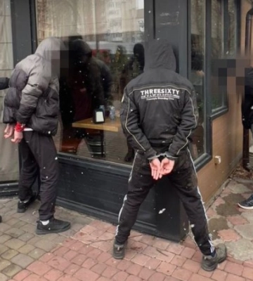 На Волині бандити “вибивали” гроші з пораненого військового, – СБУ