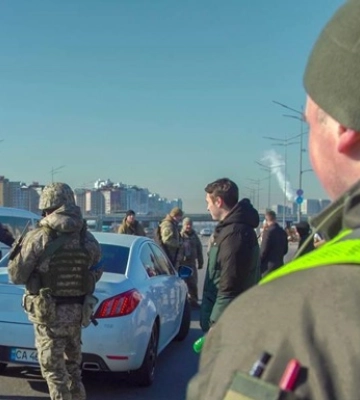У Києві на дорогах з&#039;явилися блокпости