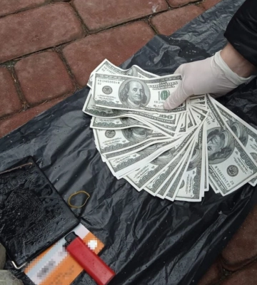 На Волині чотири молодики «вибивали» з військового 3 тисячі доларів надуманого боргу