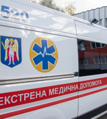 Знаходився у стані клінічної смерті: у Дніпрі на “Озерці” медики врятували чоловіка