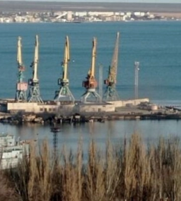 Был загружен "шахедами": в Сети показали что осталось от БДК "Новочеркасск" в Феодосии