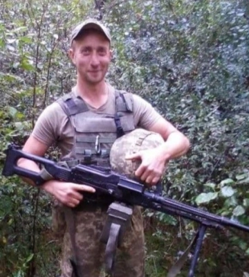 Завтра в Кролевці попрощаються із воїном Сергієм Семенютою