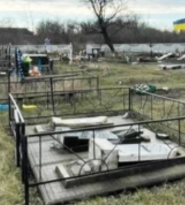 На Миколаївщині пошкодили близько 50 могил на сільському кладовищі