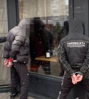 На Волині чотири молодики «вибивали» з військового 3 тисячі доларів надуманого боргу