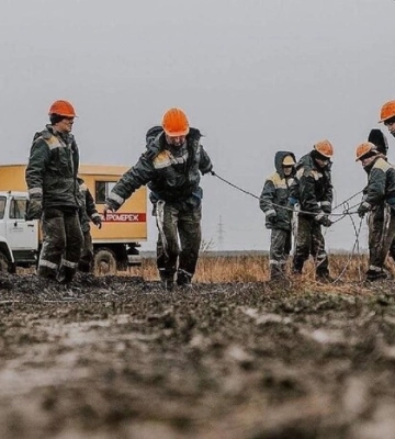 Після обстрілів енергетики повернули світло мешканцям Дніпропетровщини