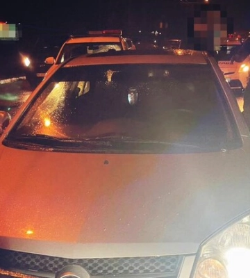 Вивезли чоловіка до лісосмуги та викрали авто: у Запоріжжі затримали зловмисників