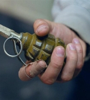 Поліція затримала чоловіка, який погрожував підірвати гранату в будинку з дітьми