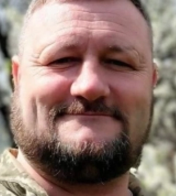 В Ужгороді зібрали голоси за перейменування площі іменем полеглого воїна Серія Кузнєва