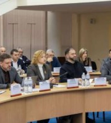 Пряме спілкування варте десятка робочих нарад