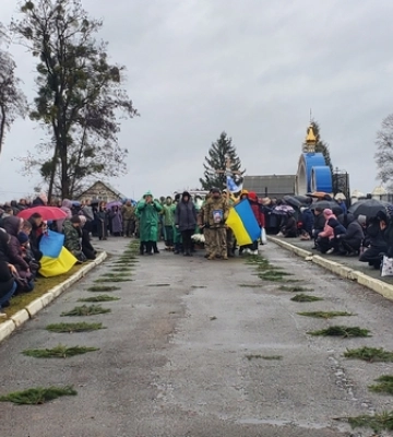 Сумне Різдво: у Маневичах попрощалися з  Героєм Іллею Фоміним