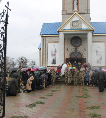 Сумне Різдво: у Маневичах попрощалися з  Героєм Іллею Фоміним