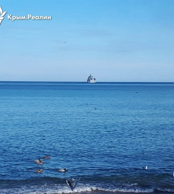 За кілька годин після удару України по &quot;Новочеркаську&quot;: з бухти Феодосії пішли два російські кораблі