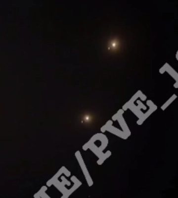 Росіяни понад дві години потужно обстрілюють Херсон: у місті гучні вибухи
