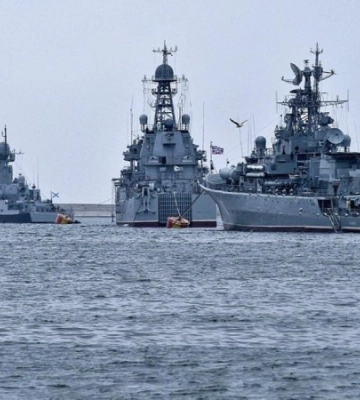 З бухти Феодосії &quot;втекли&quot; два російські кораблі