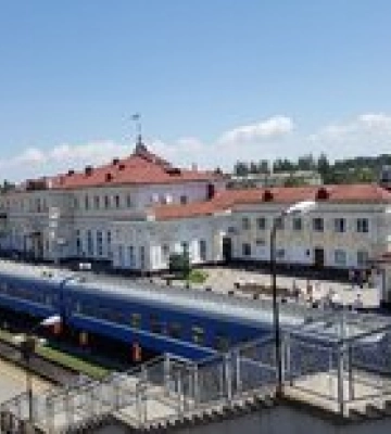 В Херсоне россияне ударили по эвакуационному поезду, было много гражданских - Зеленский