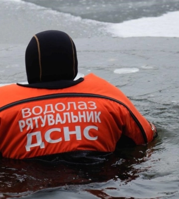 На Вінниччині водолази ДСНС дістали з водойми тіло чоловіка