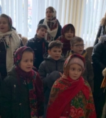 Корець: ліцеїсти заколядували у міській раді