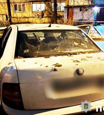 У Києві затримали злодія, який викрав речі з автомобіля містянина