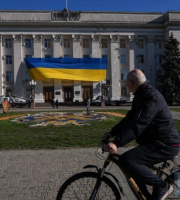 Вчорашні російські обстріли залишили 70% абонентів Херсона без світла