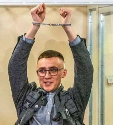 Суд закрив справу активіста Сергія Стерненка про самозахист