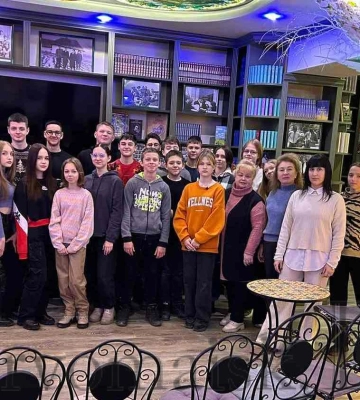 Ліцеїсти 8Б класу Первомайського ліцею «Престиж» – у просторі творчості Миколи Вінграновського (ФОТО)