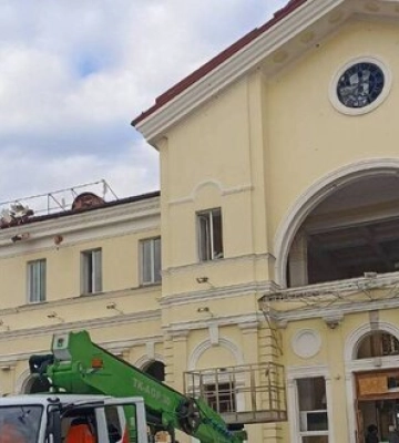 Вчорашні російські обстріли залишили 70% абонентів Херсона без світла