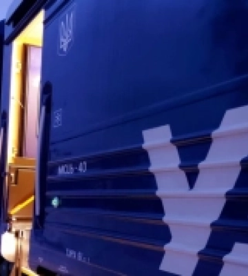 Понад 100 пасажирів обстріляного у Херсоні поїзда без затримок прибули до Києва