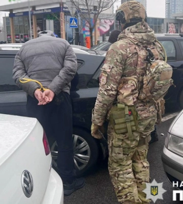 У Києві затримали серійних квартирних крадіїв