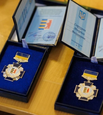 Двох закарпатців відзначили найвищими нагородами краю