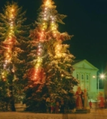 Показали, як виглядав новорічний Луцьк у 2002 році. ФОТО