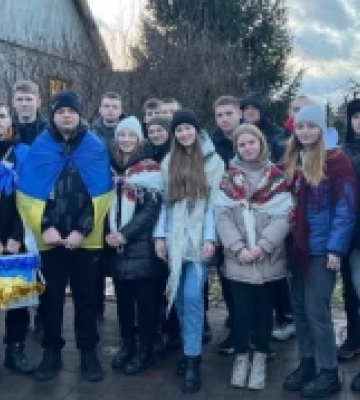 На Волині молодь наколядувала понад 33 тисячі гривень для ЗСУ
