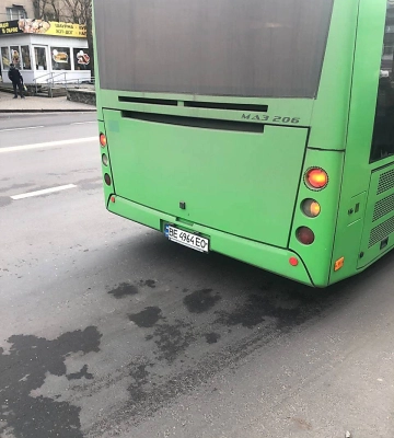 У Миколаєві поскаржились на водія автобусу №1, який відмовив учню у пільговому проїзді, заявивши, що «ліцей – це не школа»