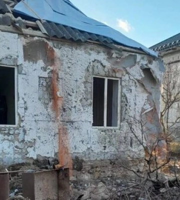 Враг обстрелял Белозерку на Херсонщине, ранена женщина. ФОТО