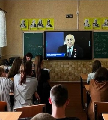 Школьников в оккупированном Мелитополе обучают по учебникам идеологов &quot;русского мира&quot; 