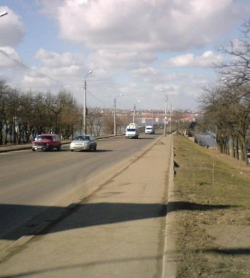 У Миколаєві приберуть пішохідний перехід на перехресті біля Варварівського мосту, аби не виникали затори