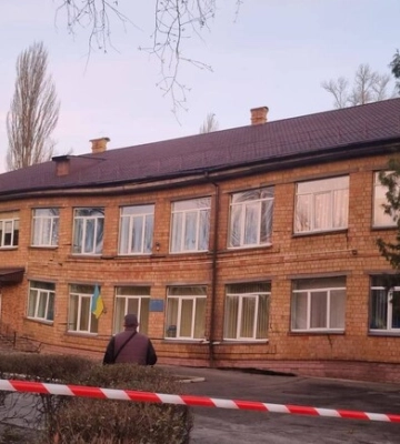 В Киеве произошла авария в детском саду там, во время строительства укрытия повредили стену