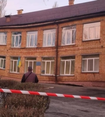 Будували укриття, а пошкодили стіну: у Києві сталася аварія у дитсадку