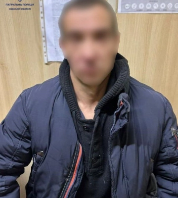 В Одесі хуліган пошкодив автомобілі