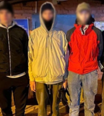 Насмотрелись "Слова пацана" и пошли на грабеж: в Киеве задержали подростков, фото