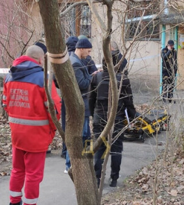 Чоловік у стані наркотичного сп’яніння взяв у заручники жінку з дитиною в Одесі. Правоохоронцям вдалось їх звільнити.&amp;hellip;