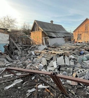 Оккупанты ударили по Днепропетровщине 9 дронами и били из артиллерии: есть погибший, пострадавшая