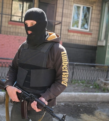 В &quot;лнр&quot; поставлять на військовій облік 16-річних юнаків — Лисогор