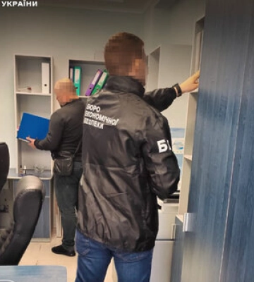 БЕБ провело обшуки у компаніях одеського бізнесмена, позбавленого громадянства за контрабанду
